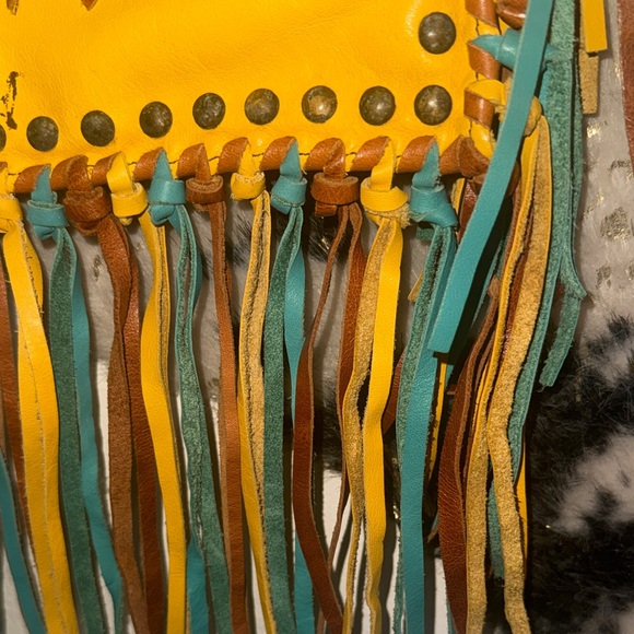 Kurtmen Yellow Fringe Crossbody Bag with Eagle Design - Picture 5 of 7